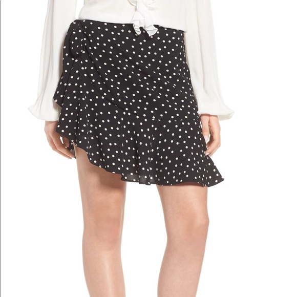 Socialite Skirt - Picture 2 of 4